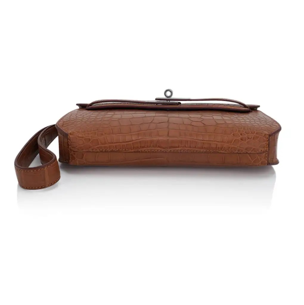 Hermes Kelly Depeches 25 Pouch Matte Gold Alligator with Palladium Hardware - Image 11